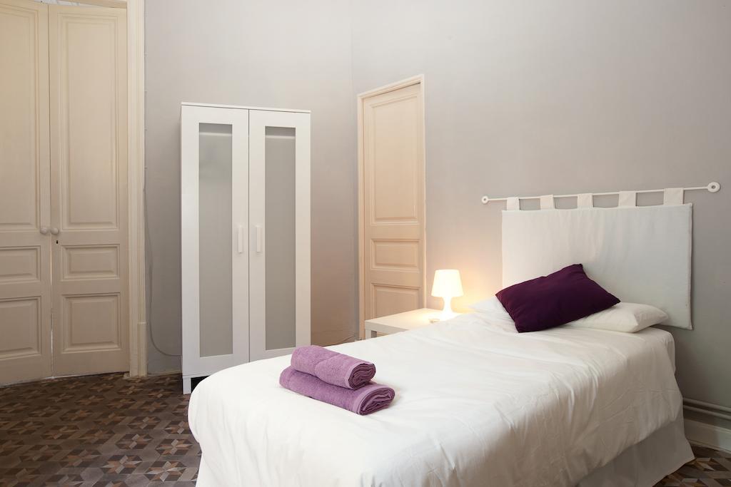 Modernist Apartment Barcelona Room photo