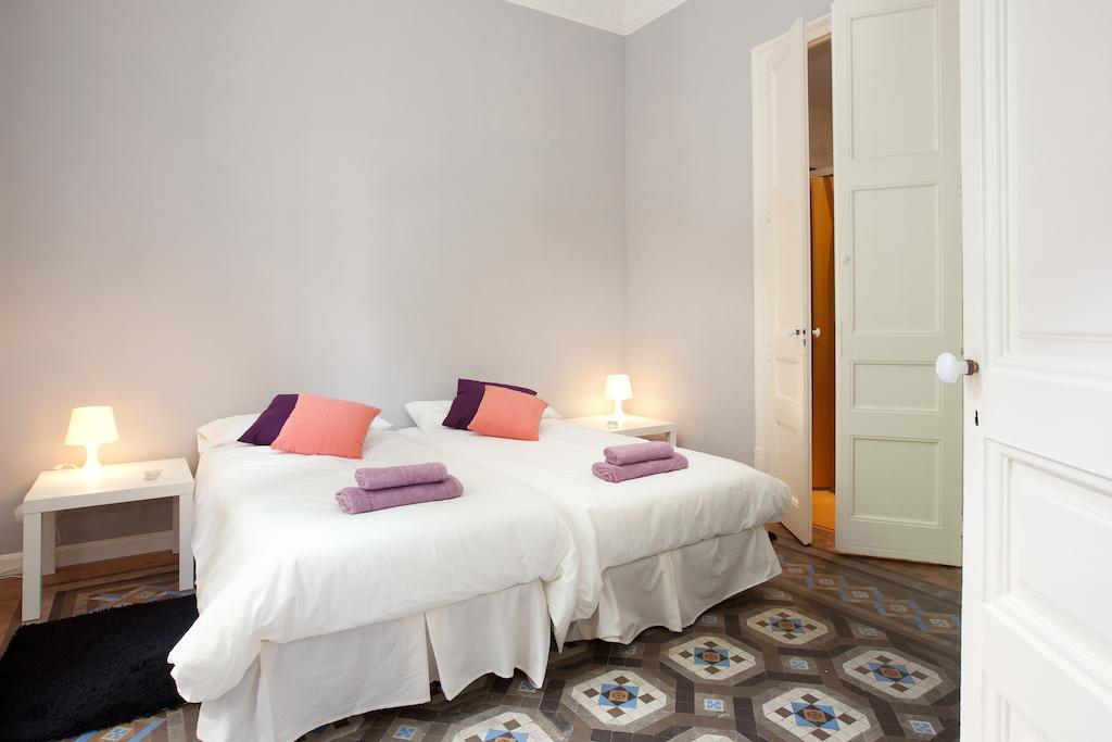 Modernist Apartment Barcelona Room photo